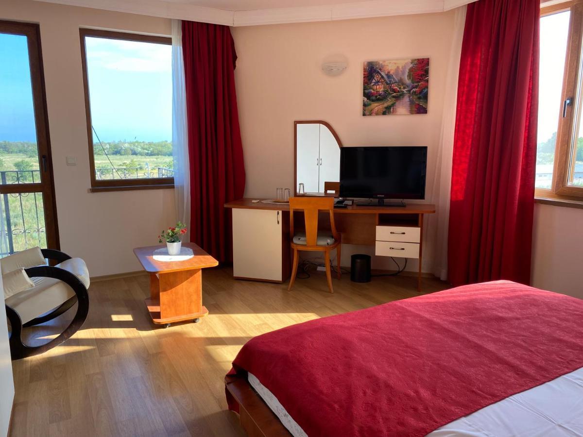 Guest House Golden Flake 4Km From Bolata Beach Bulgarevo Exterior photo