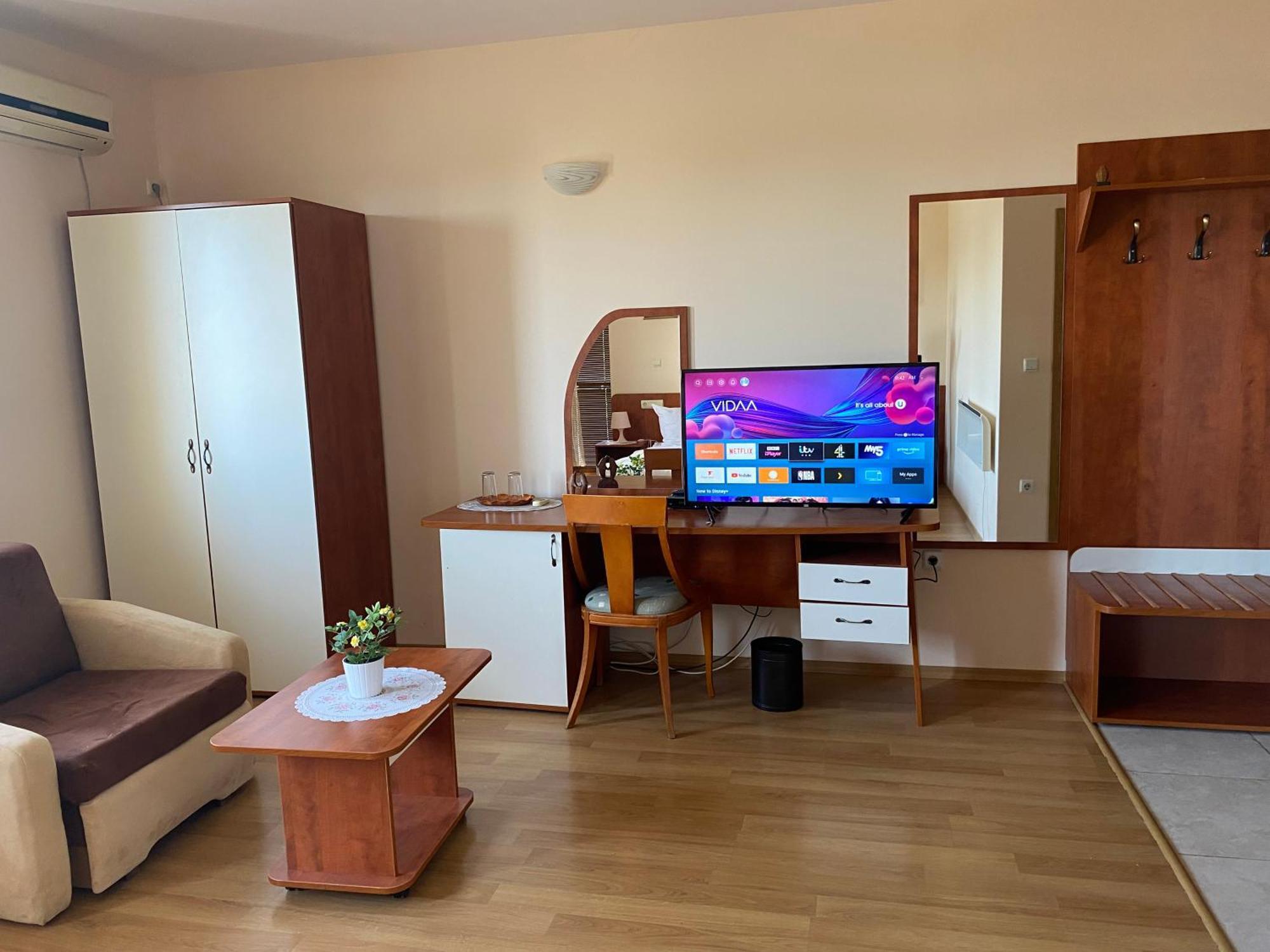 Guest House Golden Flake 4Km From Bolata Beach Bulgarevo Exterior photo