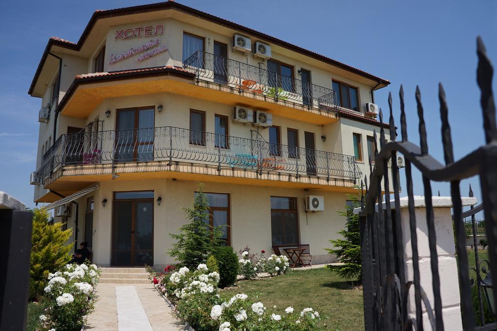 Guest House Golden Flake 4Km From Bolata Beach Bulgarevo Exterior photo